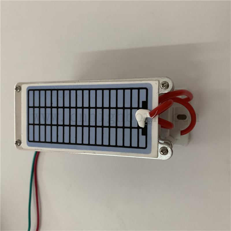 Purification de voiture portable Purification Plaque en céramique Module de générateur d'ozone