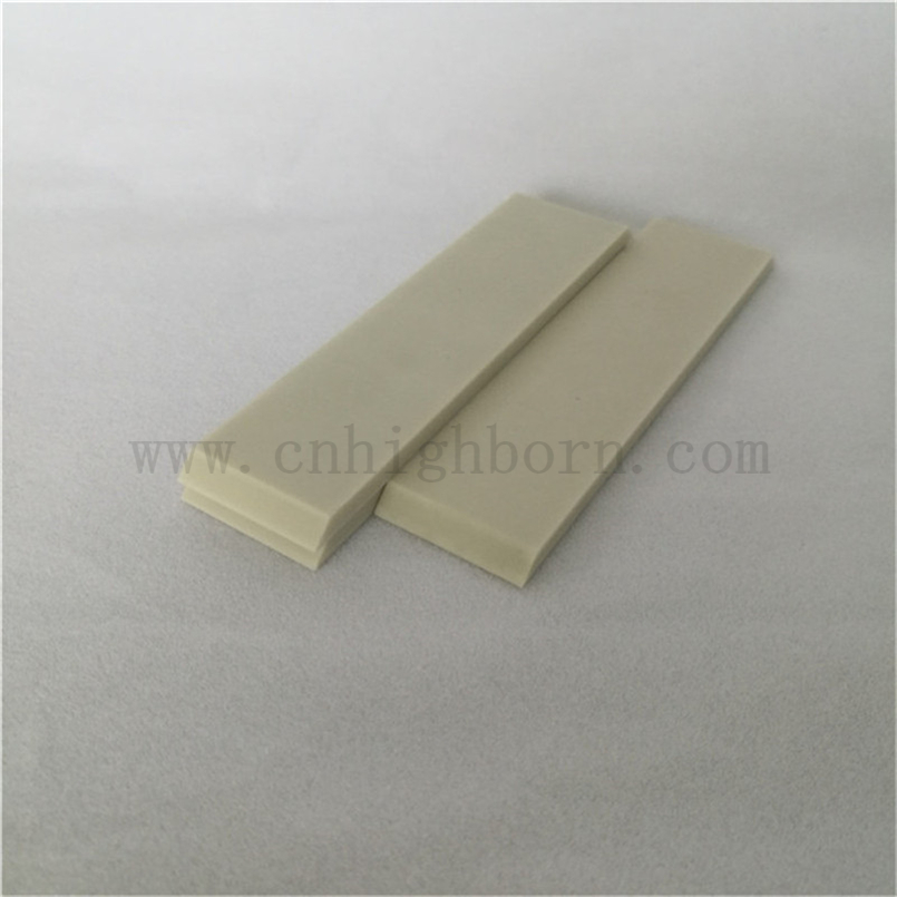 Haute conductivité thermique CNC ALN Aluminium Nitrure Céramique Isolateur