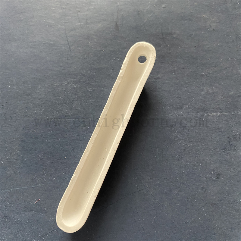 Laboratoire de résistance à haute température Crucible Crucible 77 88 mm en porcelaine