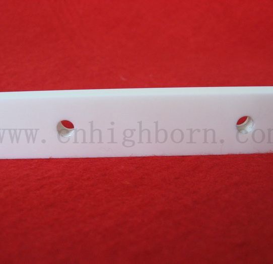 Zircone à haute usure Zirconi ZRO2 Guide de rail du plomb rainuré en céramique Guide linéaire