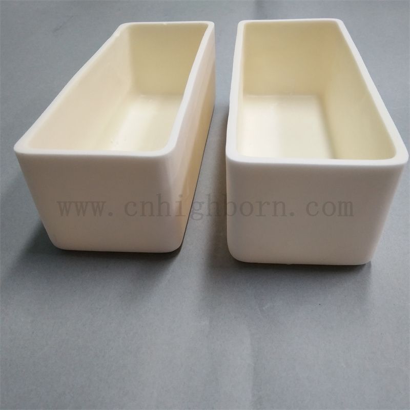 Résistant à haute température AL2O3 Céramique Boat de combustion Boat d'alumine Porcelaine Merdeuse Crucible