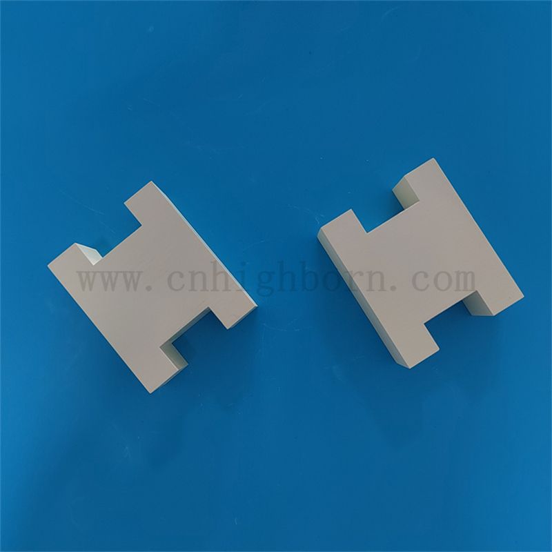 Nitrure de bore hexagonal pressé Hot personnalisé Parties structurelles en céramique bn coque en céramique pour le four à vide