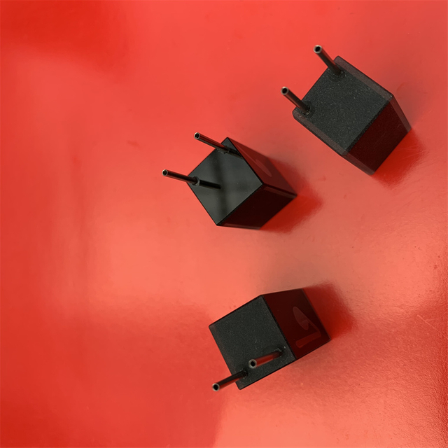 Tath lumineux de 10 mm 0,03 ml de flux de verre optique Couve noire de quartz