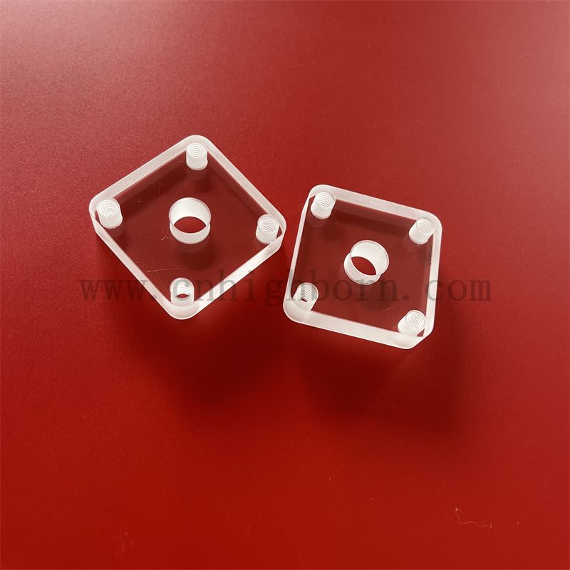 Plaque de verre de quartz carrée transparente personnalisée, perçage laser avec coupe d'angle