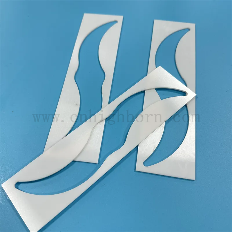 Résistance à l'usure de haute précision personnalisée ZRO2 Piece en céramique Laser Couper Plaque de zircone