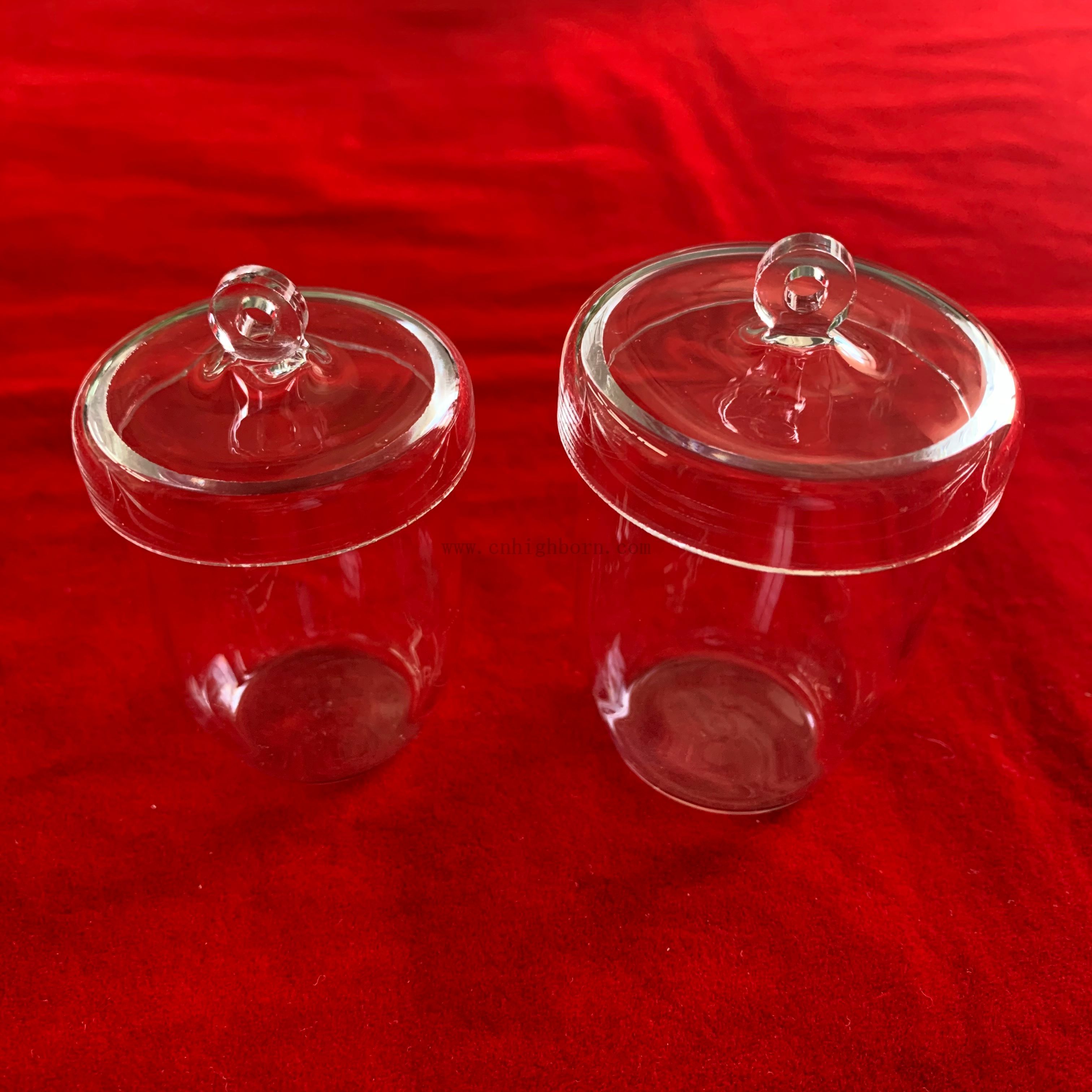 creuset en verre transparent