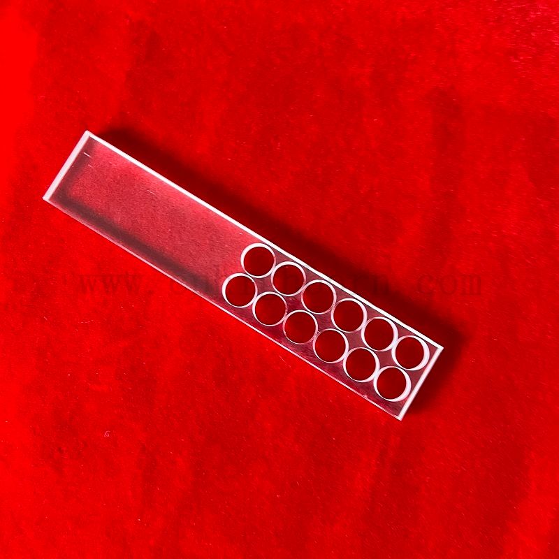 Plaque de recatangle de quartz perforée de silice fusionnée avec trou
