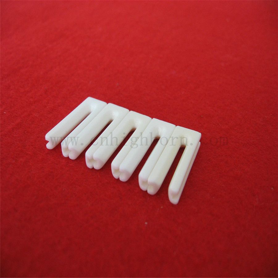 Custom 99% AL2O3 Alumina Ceramic Slit Guide pour les machines textiles