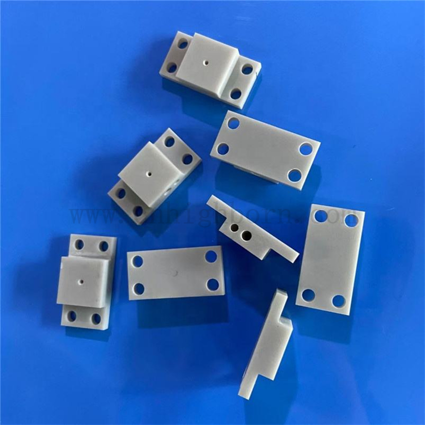 Plaque en céramique de nitrure d'aluminium personnalisée 