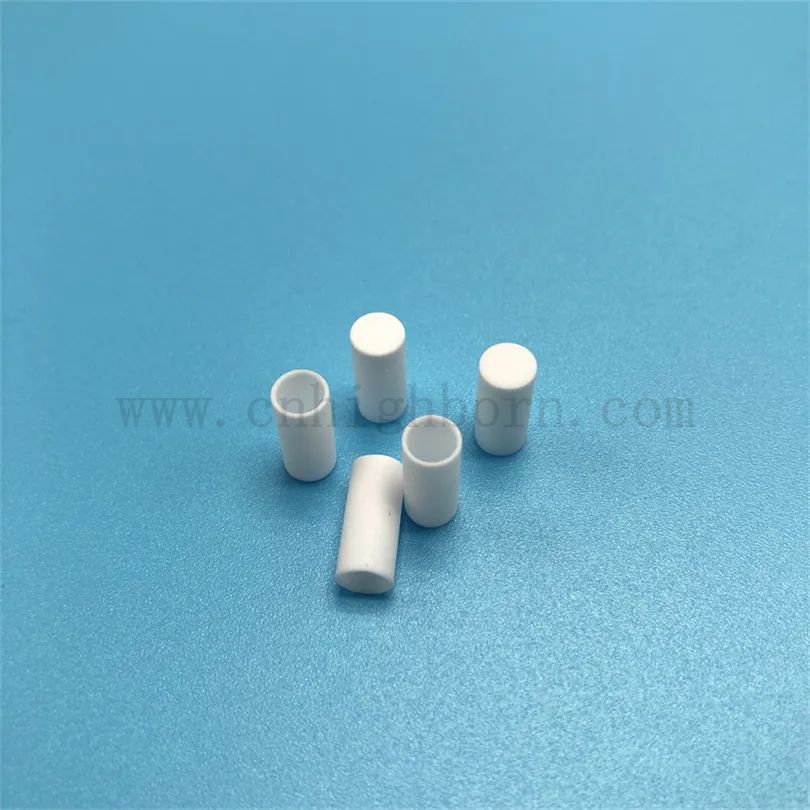Laboratoire Haute pureté AL2O3 Alumine Céramique cylindrique Pot Porcelaine Analyse thermique Crictible
