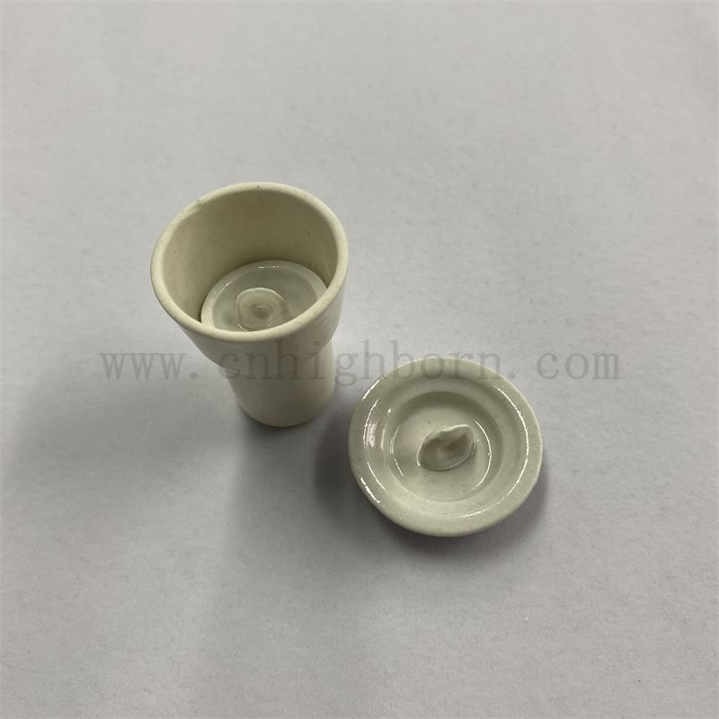 Porcelaine AL2O3 Double couche Crucible pour l'analyse du carbone Pot en céramique d'alumine