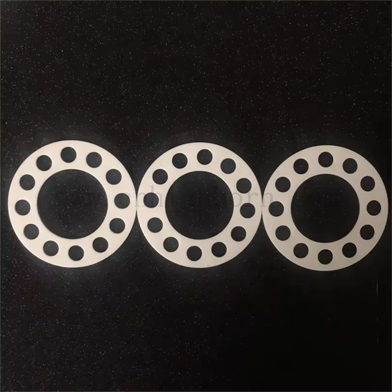  Disque en céramique d'alumine à 99% à haute température AL2O3 AL2O3 avec trous