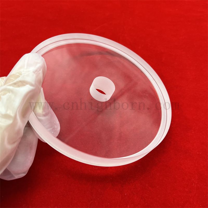 Température profonde Profondage de la plaque de verre à quartz épais à haute température avec trou