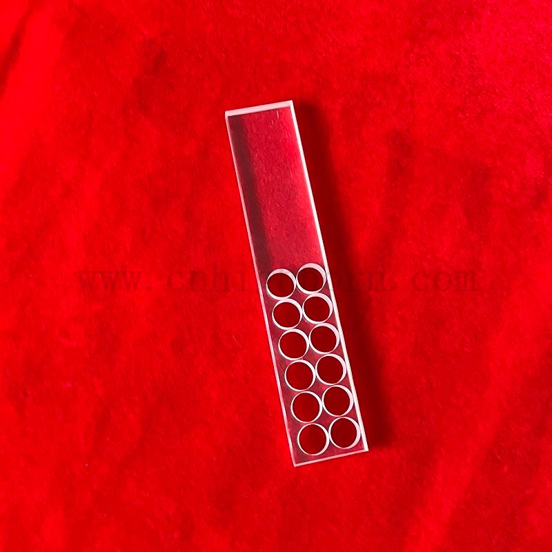 Plaque de recatangle de quartz perforée de silice fusionnée avec trou
