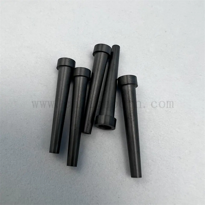 Pipes en forme de carbure de bore résistant aux chocs de choc thermique.