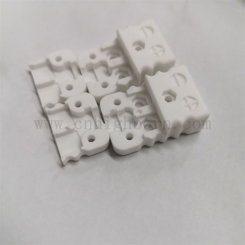 Isolation à 95% Boîte de commutateurs de connecteur de borne en céramique d'alumine