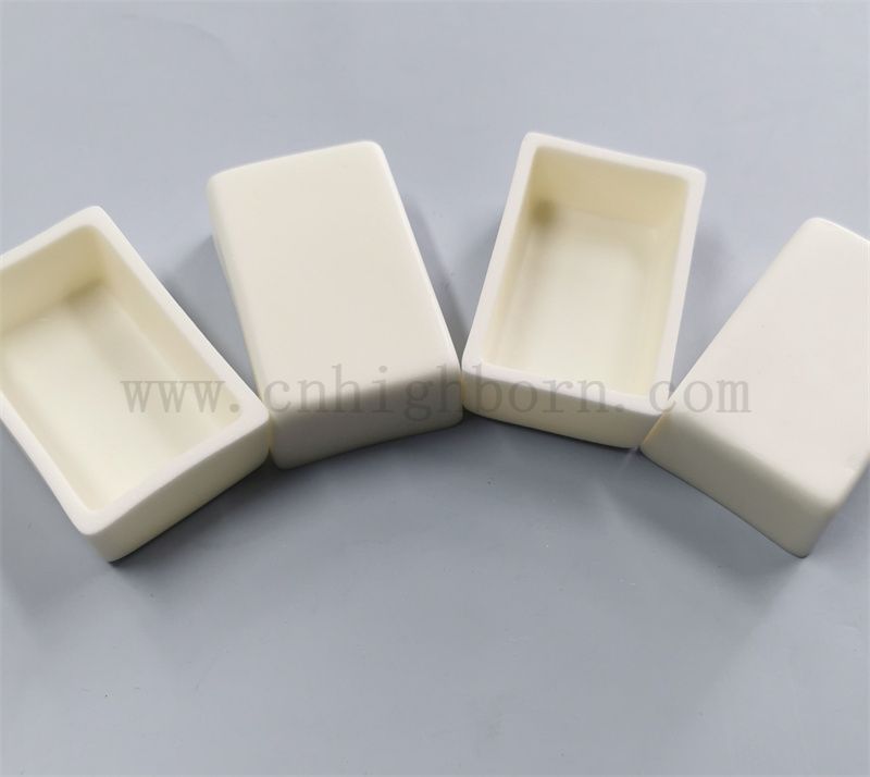 Personnalisé 99% Al2O3 Rectangle Boat Alumina Ceramic Crucible