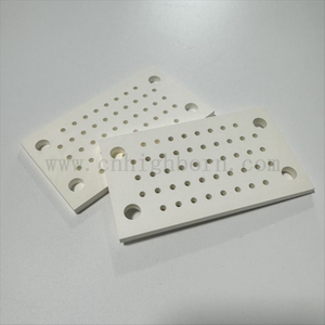 Panneau en nitrure de bore blanc cubique, conductance thermique, stabilité thermique, plaque BN avec trou