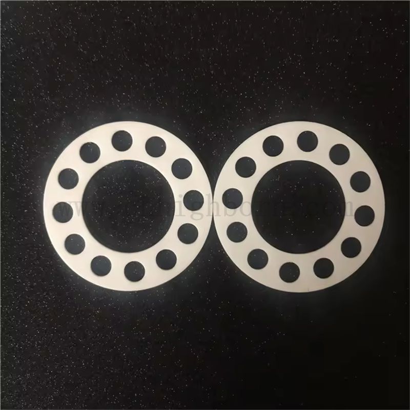  Disque en céramique d'alumine à 99% à haute température AL2O3 AL2O3 avec trous