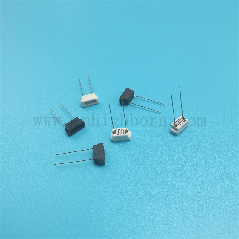 Couleur noire en céramique microporeuse personnalisée 9x4x4.3 mm Pâte de cigarette électronique Core atomisant avec plomb 