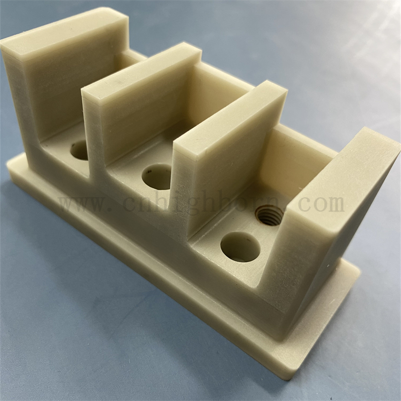 Parties Aln de haute qualité personnalisées Composants en céramique nitrure en aluminium 