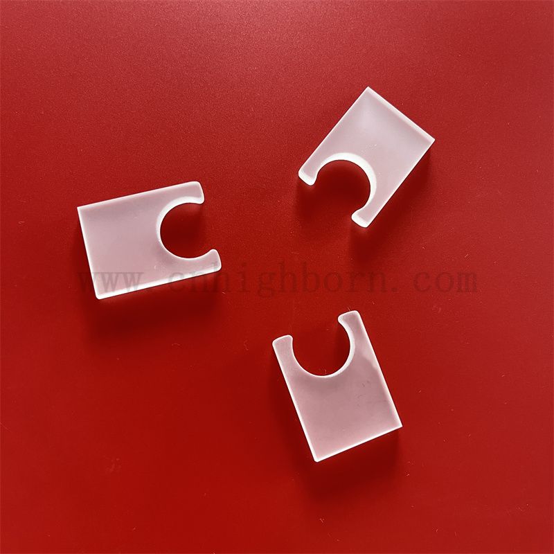 Résistance à la chaleur Plaque de verre de quartz traduit carré personnalisé avec trou 