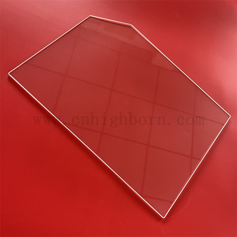 Couper le coin rectangle transparent de la plaque de quartz en verre de silice à la chaleur à chaleur transparente 