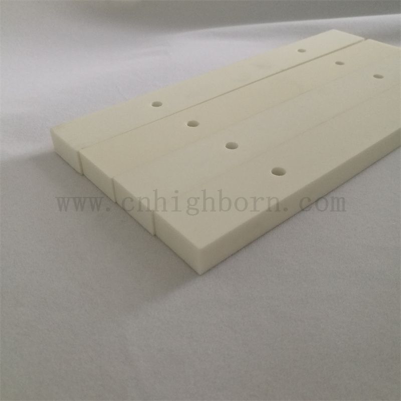 Résistance à la chaleur 99% AL2O3 Arbre Alumine Céramic Singer Plate