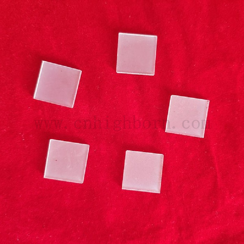 Plaque de fenêtre de quartz de silice fusionnée à carré opaque givrée