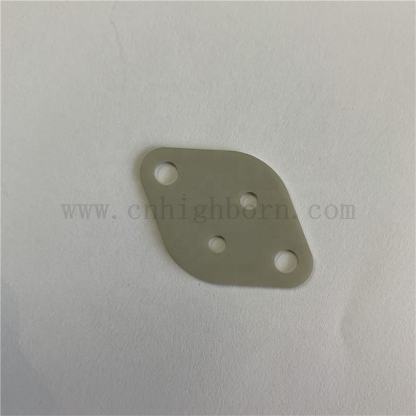 Céramique avancée TO-3 Aluminium Nitrure Céramique ALN SUBSTRAT ISOLAGE POUR LES APPLICATION ÉLECTRONIQUE