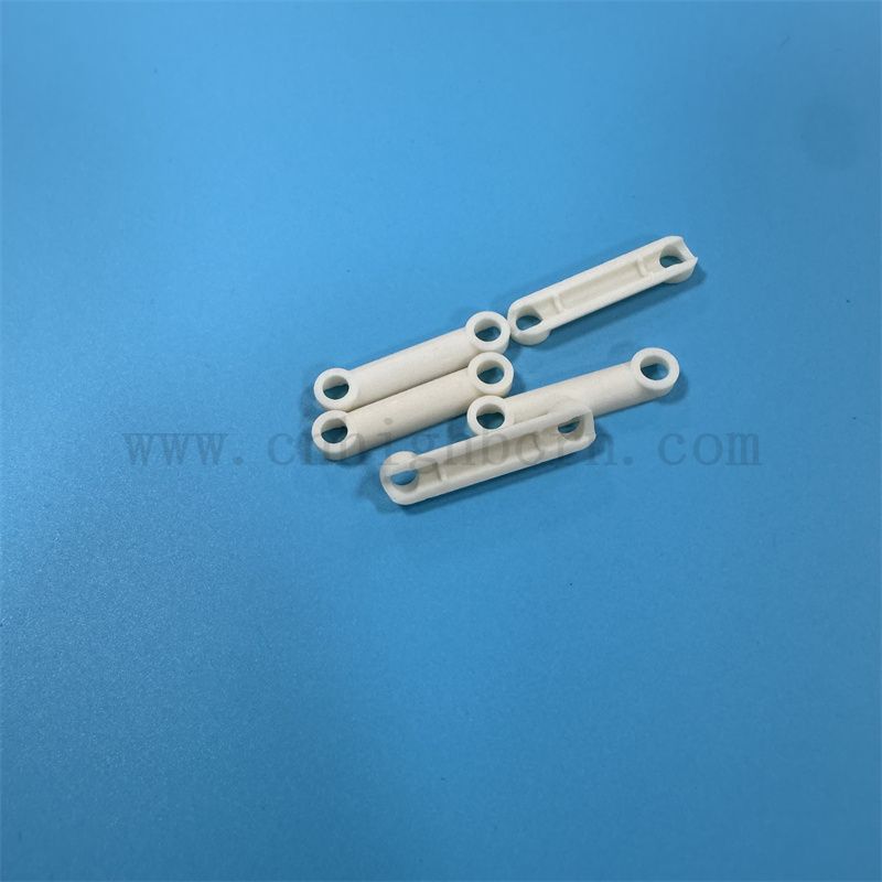 Quelle est la différence entre le ZTA et l'alumine?