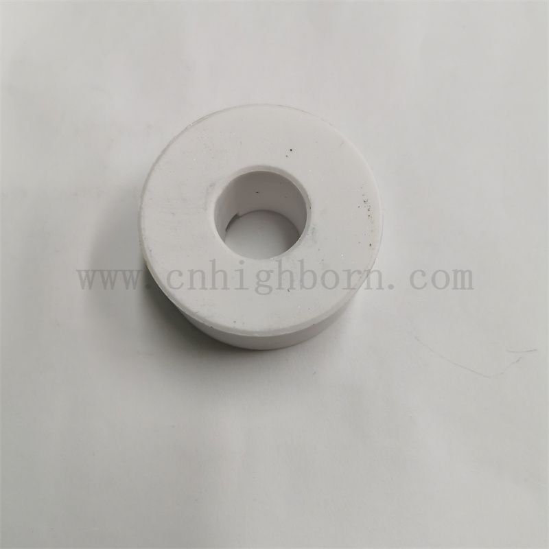 Custom à 95% Alumine Céramique isolant Bush AL2O3 Pièce en céramique
