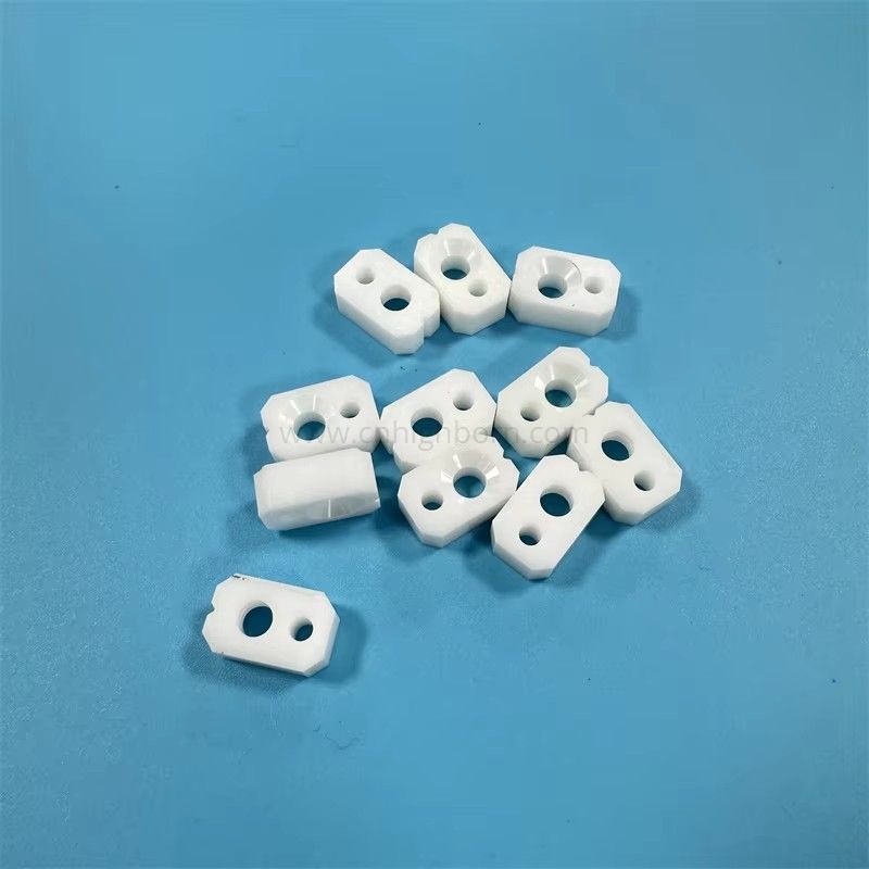 Pièce d'isolation Zro2 faite sur commande de bloc en céramique de zircone de précision