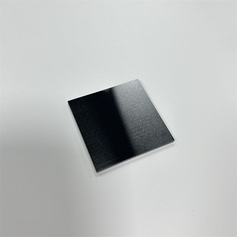 Substrat en céramique ZrO2 en zircone noire carrée de bonne qualité
