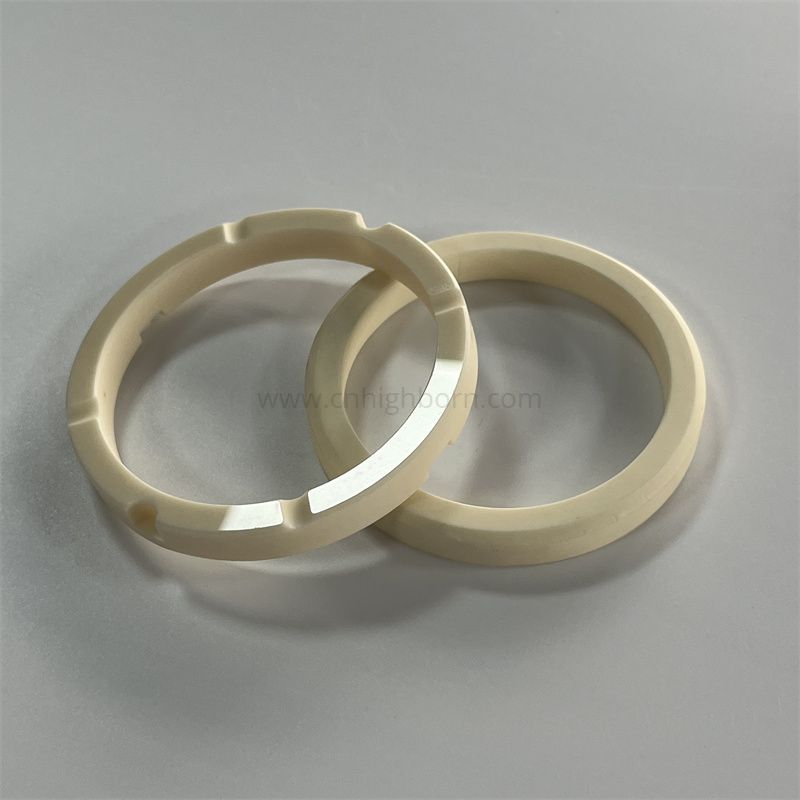 bague en c&eacute;ramique