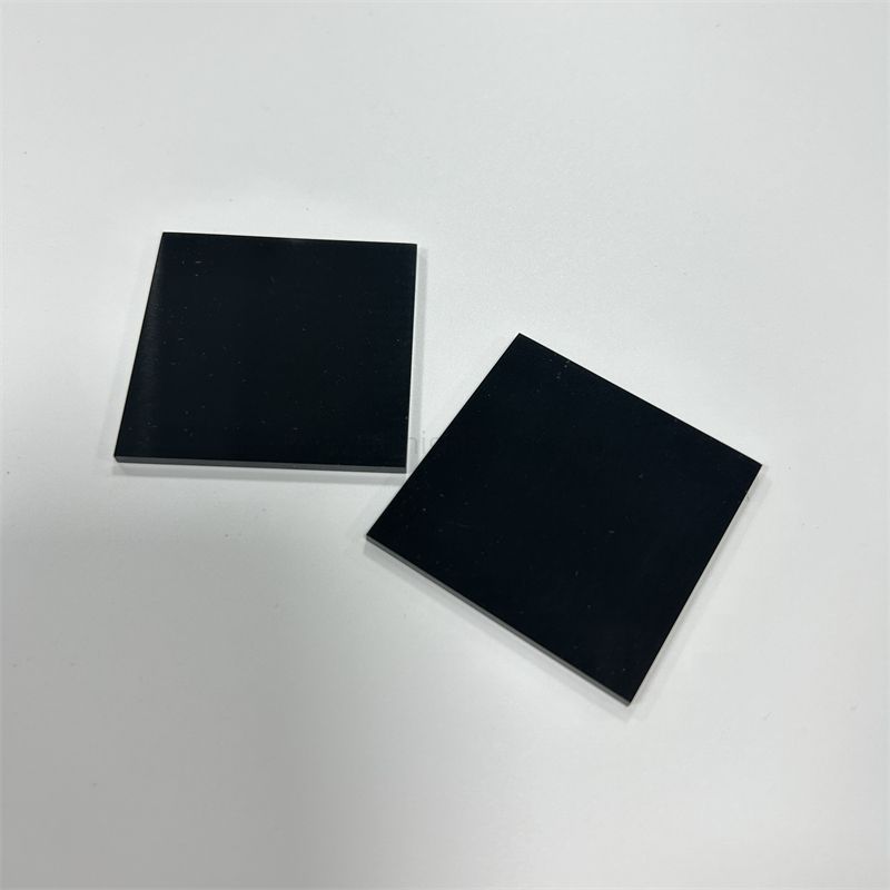 Substrat en céramique ZrO2 en zircone noire carrée de bonne qualité