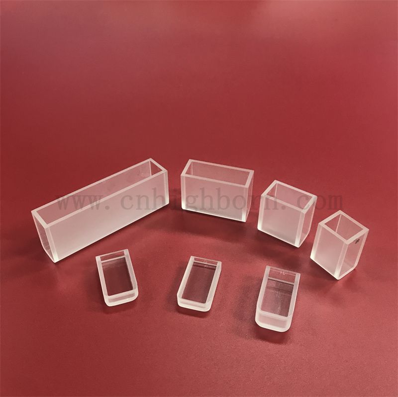 Pourquoi les cuvettes de quartz sont-elles utilisées pour la spectrophotométrie UV ?