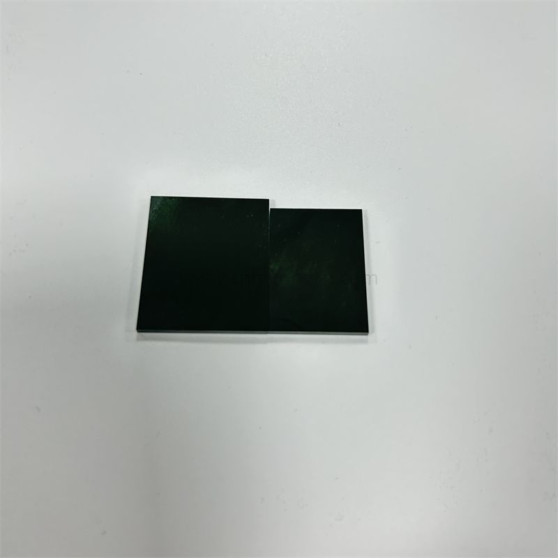 Substrat en céramique ZrO2 en zircone noire carrée de bonne qualité
