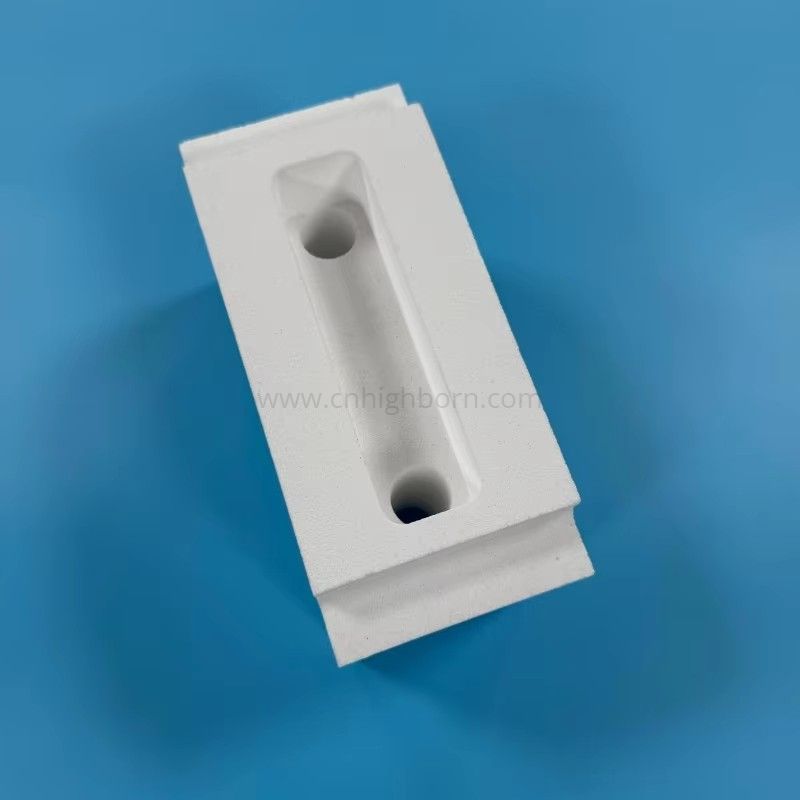 Pièce structurelle en céramique de morceau d'alumine du bloc isolant Al2O3