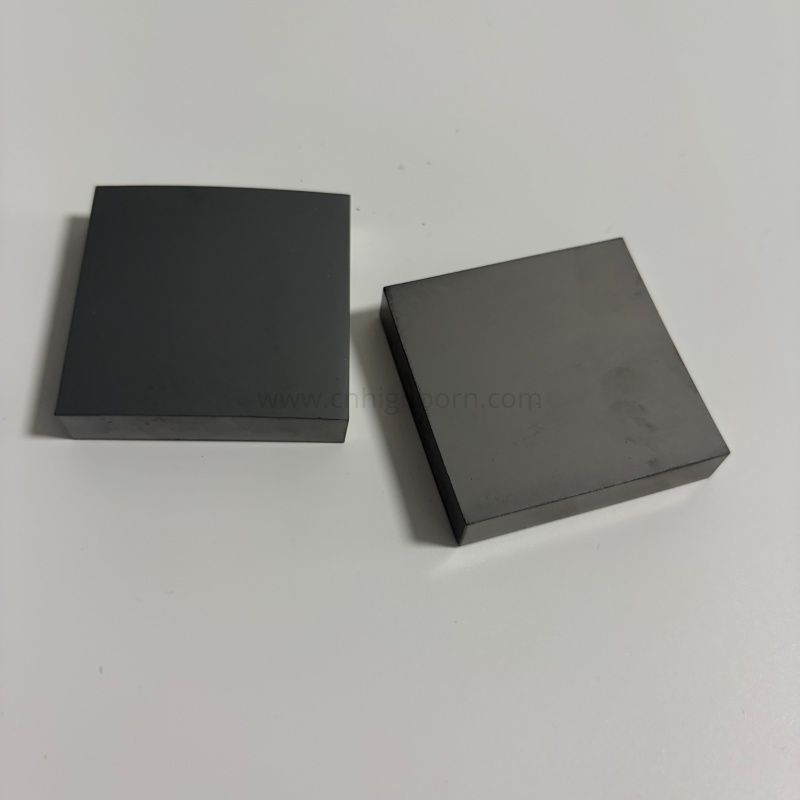 Panneau en céramique structurel résistant aux chocs SiC de taille personnalisée