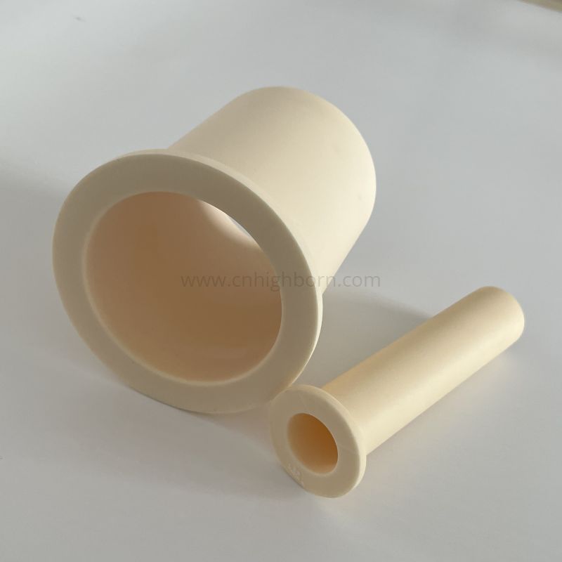 Tube à bride d'alumine industrielle de tuyau en céramique Al2O3 de 99%