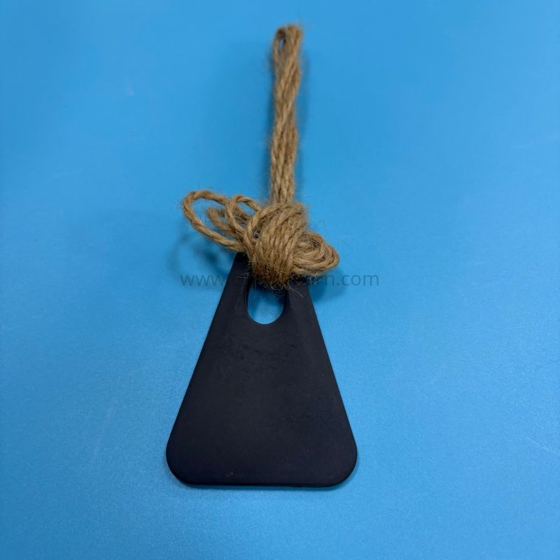 Pierre aromatique triangulaire en c&eacute;ramique noire