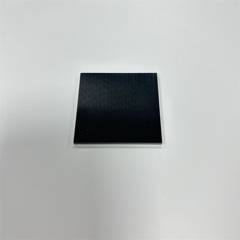 Substrat en céramique ZrO2 en zircone noire carrée de bonne qualité